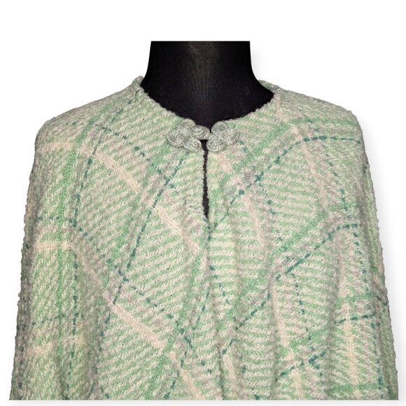 Boyne Valley Weavers Handcrafted in Ireland Chic Plaid Wool Poncho w/ Fringe NWT - Picture 2 of 11